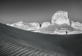 沙丘与石山