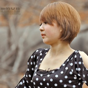 脸蛋儿胖嘟嘟的可爱女孩（初练798）