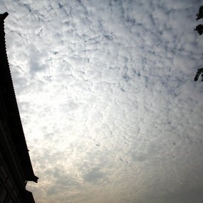 西安曲江遗址公园天空的那点云