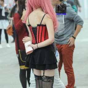 捕捉最美的曲线，抓拍最美的瞬间之展会黑色吊带袜22张之一