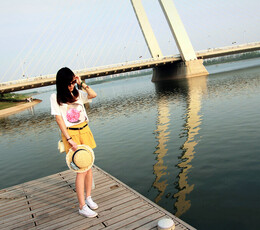 无忧无虑的午后（二）（人像）