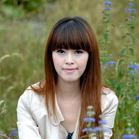 外拍MM一束野花