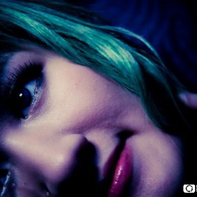 ヴェノマニア公の狂気——日系美女写真