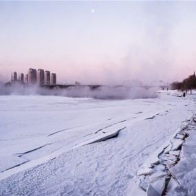 冬季的冰雪景色
