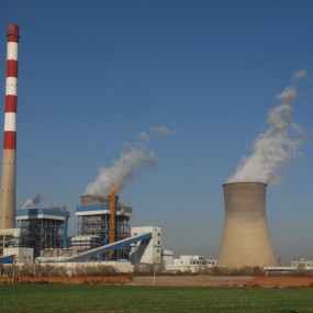 蓝天下的大唐户县第二发电厂