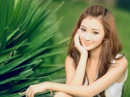 清纯气质的长发美女
