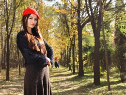 秋花惨淡秋草黄