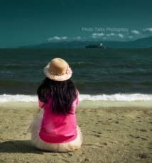 你在海边看风景，我在镜头里看你