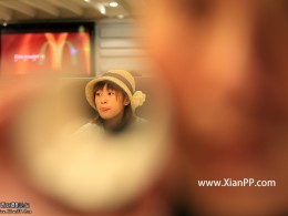 麦当劳偶遇小帽子女生