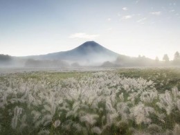 一辈子只拍座山，你会被他的照片感动吗