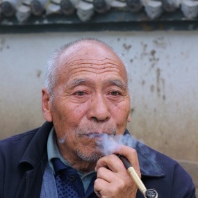 山中的老汉