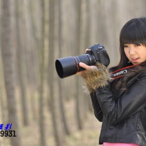再来一组美女  树林里拍美女