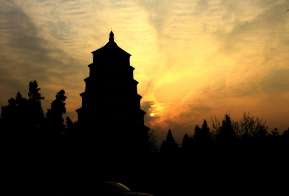 冬看雁塔日西斜