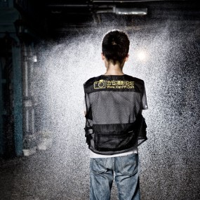 逆光下的论坛马甲