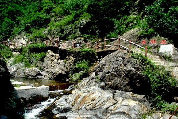 金龙峡古栈道