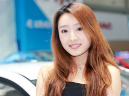 我的51车展，最美模特。看看眼光一样不， 欢迎拍砖啊，呵呵。50mm   1.8