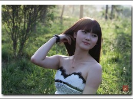 一组在逆光下拍摄的美女