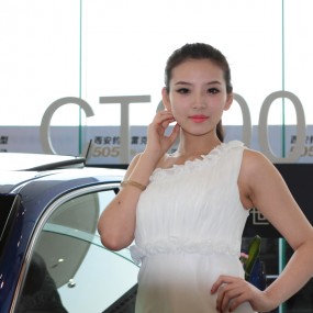 偶遇气质美女