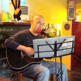 ”草地西安音乐节 “我们再相聚