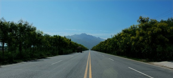通往大山的路