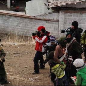 拿相机的人，请你自重！