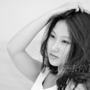 室内黑白人像一组 感谢模特小倩