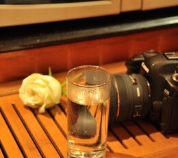 本来是一套个人写真，各种隐私问题，只能传几张擦边的