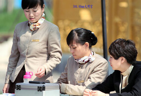 天气大好，爷俩上大明宫捏影去啊。