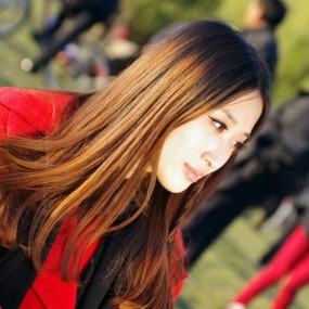 曲江池外拍之红衣美女