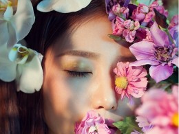 鲜花配美女
