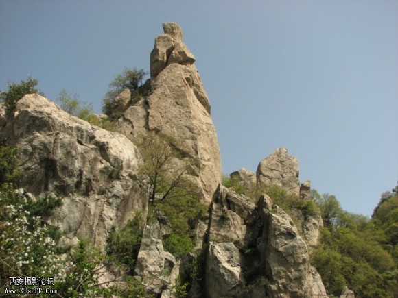 山上的一个好看的石头