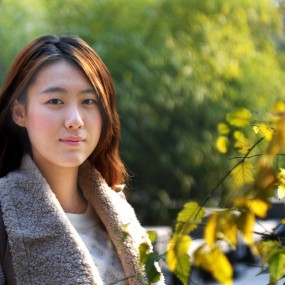 【暖阳下的靓妹】