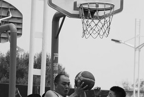 黑白篮球