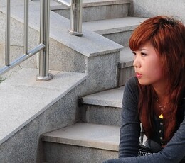 有点冷但还算俊俏