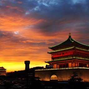 晚霞辉映钟鼓楼