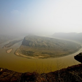 乾坤湾（上）势若龙盘