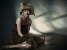 刘雯登VOGUE服饰与美容2015年4月号