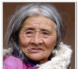 早些年用索尼707所拍的藏民肖像