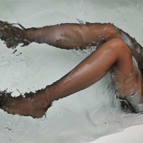 喜欢丝袜的有眼福了！