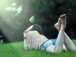 小丫头“到此一游”照