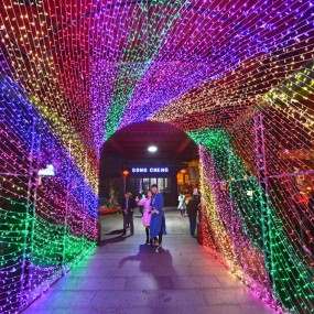 彩色灯光隧道