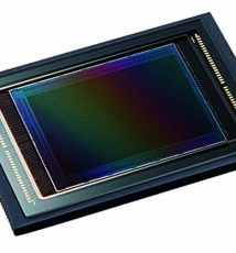 影像航母驶向何处