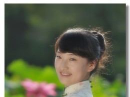 丰庆湖畔荷花女