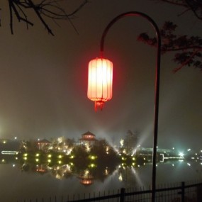 卡片拍汉城湖（第一次拍夜景）