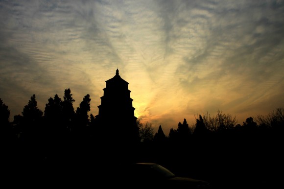 冬看雁塔日西斜