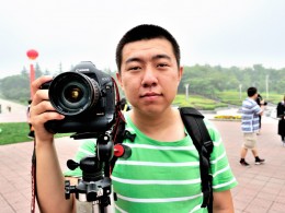 哈哈，我们的大头摄影师