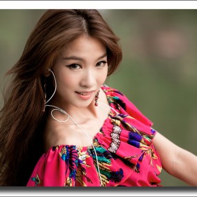 模特艾米和彬彬