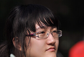 抓拍建科大学子聊天时的神情