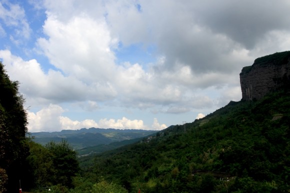 剑门关外