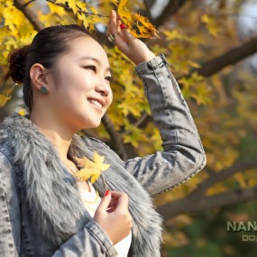 【曲江人像】秋色映笑靥